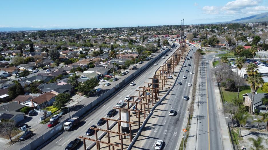 Aerial view of falsework installed in the median of Capitol Expressway. (Photo by Stanley Fong, VTA Creative Services Manager.)